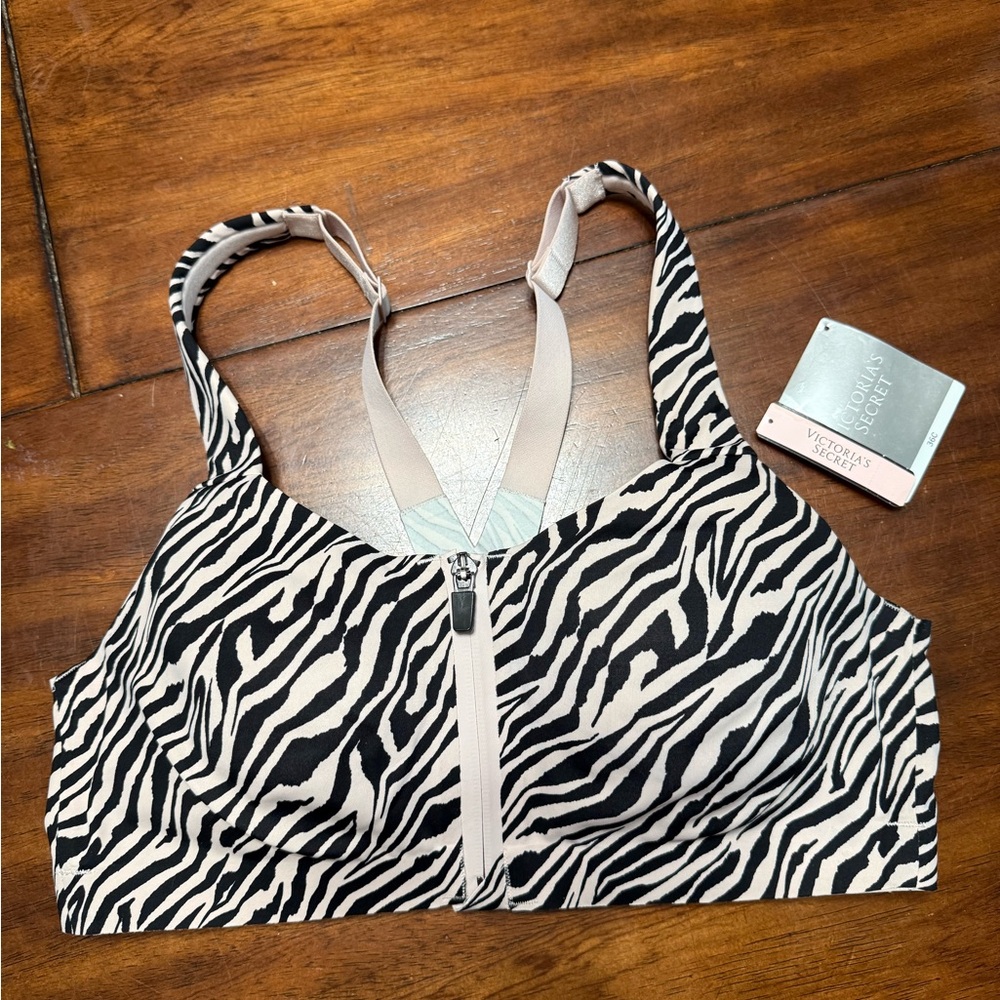 Victoria's Secret Knockout Front Zip Sports Bra 36C